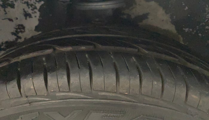 2013 Maruti Alto 800 LXI, Petrol, Manual, 53,259 km, Right Front Tyre Tread
