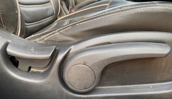 2018 Hyundai Elite i20 SPORTZ 1.4 CRDI, Diesel, Manual, 41,551 km, Driver Side Adjustment Panel