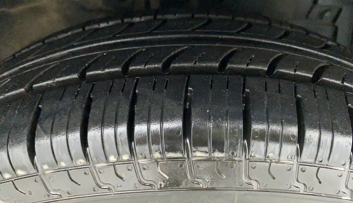 2012 Maruti Swift Dzire VXI, Petrol, Manual, 45,694 km, Right Front Tyre Tread