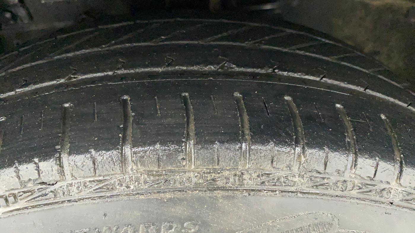 2012 Maruti Swift Dzire VXI, Petrol, Manual, 45,694 km, Left Front Tyre Tread