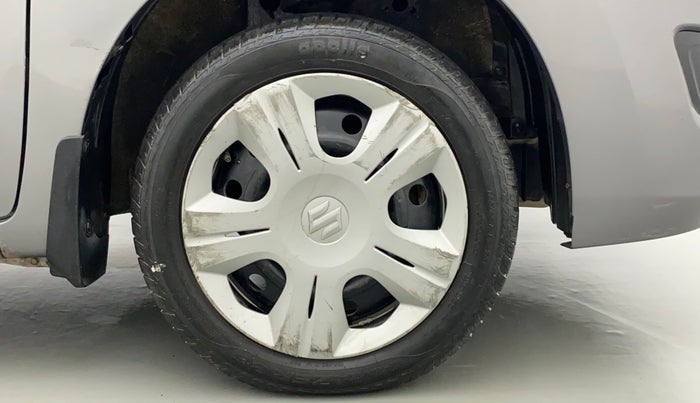 2018 Maruti Wagon R 1.0 VXI AMT, CNG, Automatic, 76,744 km, Right Front Wheel