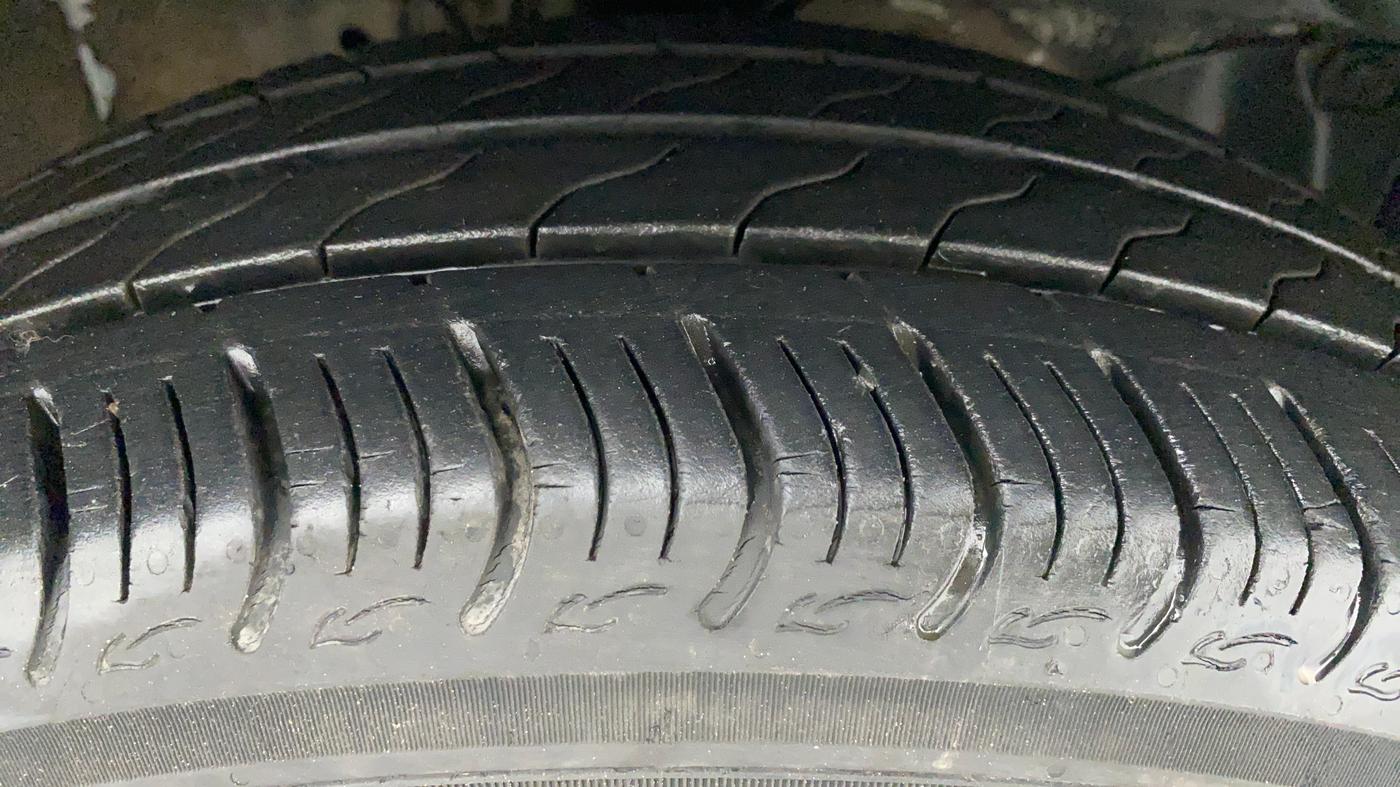 2013 Honda City S MT PETROL, Petrol, Manual, 74,017 km, Right Front Tyre Tread