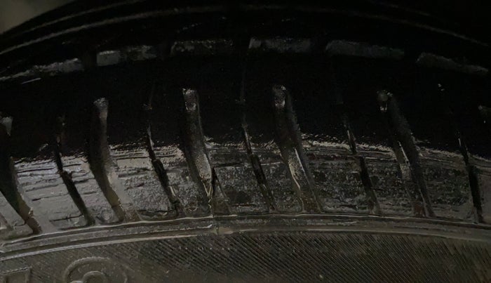 2017 Honda Amaze 1.2L I-VTEC S AT, Petrol, Automatic, 57,252 km, Left Front Tyre Tread