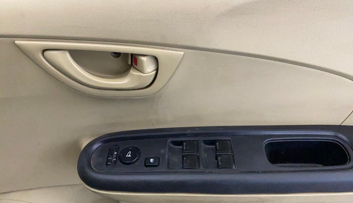 2017 Honda Amaze 1.2L I-VTEC S AT, Petrol, Automatic, 57,252 km, Driver Side Door Panels Control