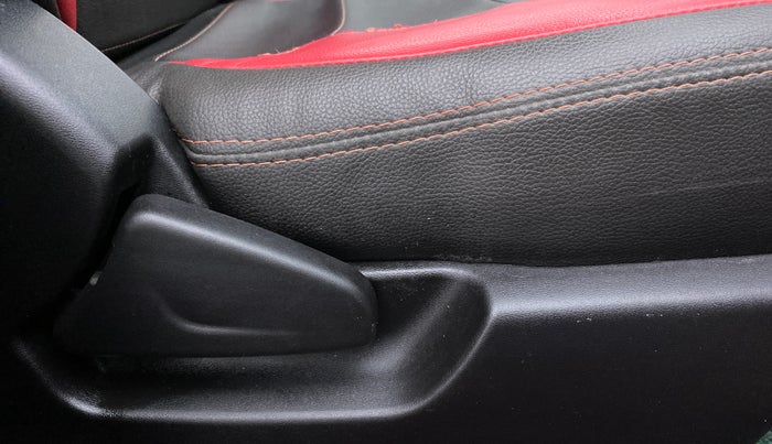 2018 Datsun Redi Go S 1.0, Petrol, Manual, 59,859 km, Driver Side Adjustment Panel