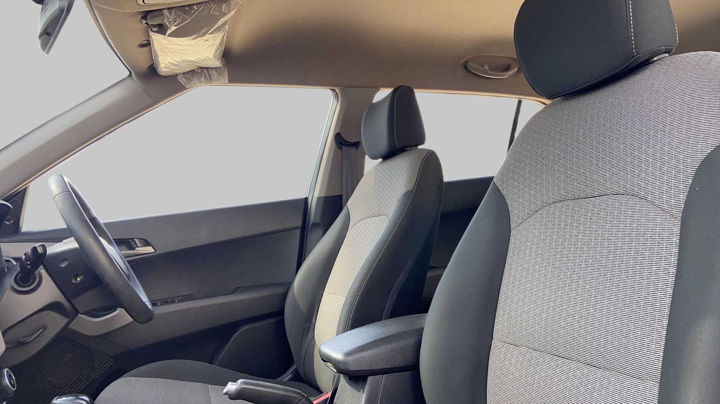 2017 Hyundai Creta SX PLUS AT 1.6 PETROL, Petrol, Automatic, 29,497 km, Right Side Front Door Cabin