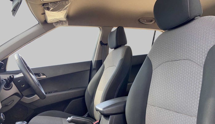 2017 Hyundai Creta SX PLUS AT 1.6 PETROL, Petrol, Automatic, 29,497 km, Right Side Front Door Cabin