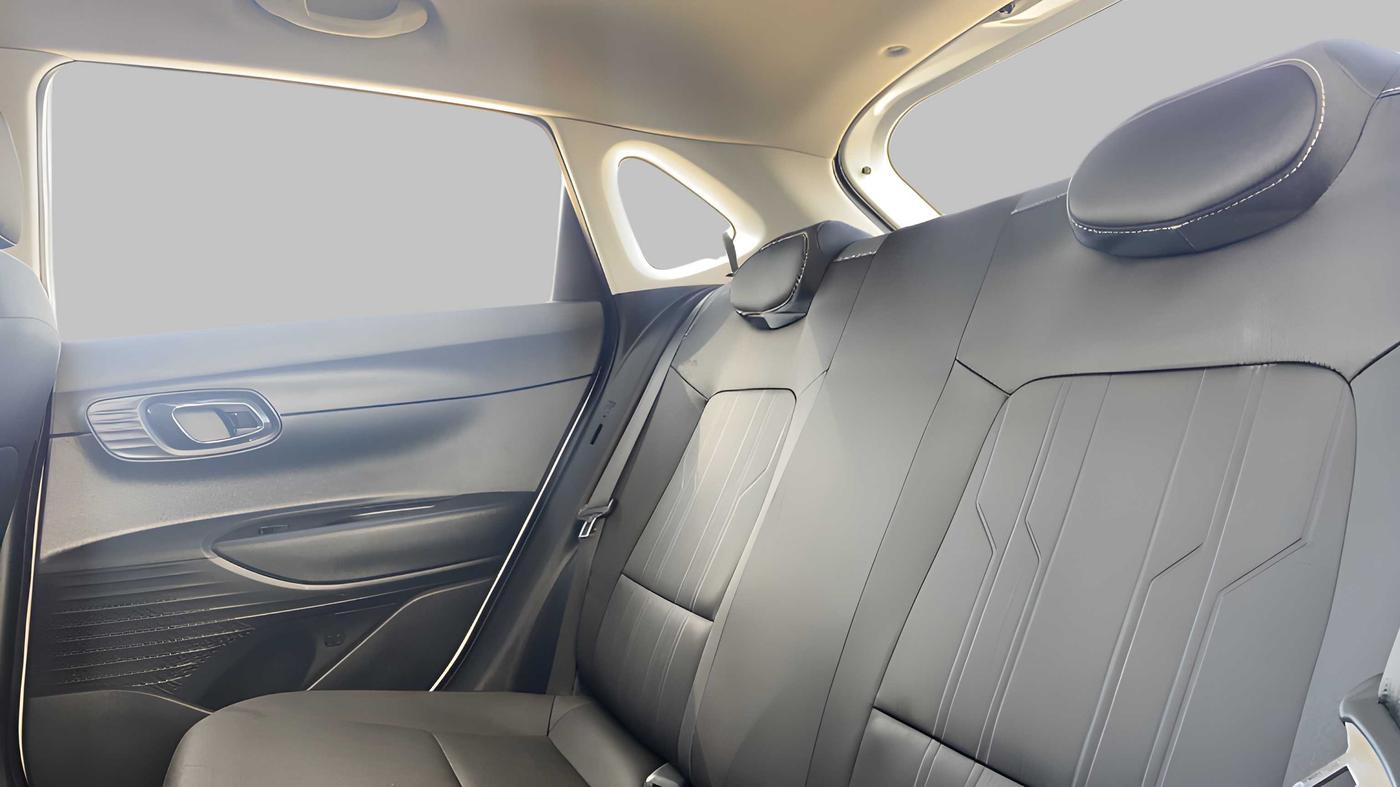 2021 Hyundai NEW I20 SPORTZ 1.5 MT, Diesel, Manual, 15,103 km, Right Side Rear Door Cabin