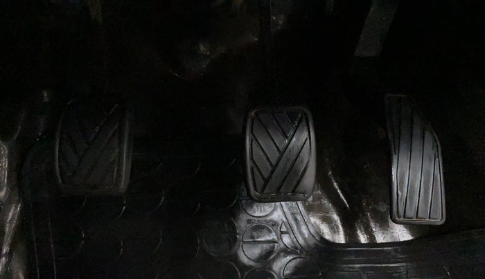 2016 Maruti Celerio VXI CNG, CNG, Manual, 95,441 km, Pedals