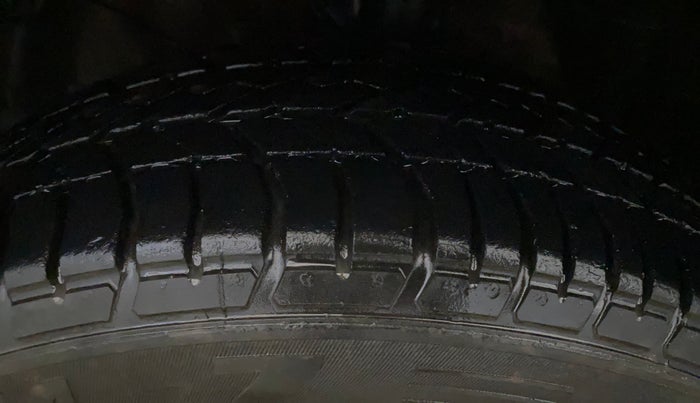 2014 Honda Amaze 1.2L I-VTEC S, Petrol, Manual, 64,625 km, Left Front Tyre Tread