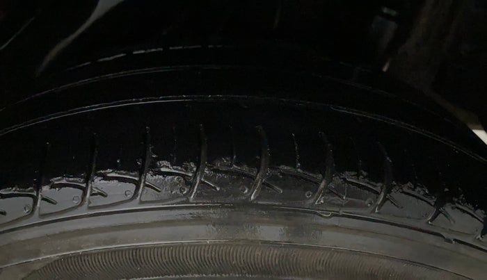 2014 Honda Amaze 1.2L I-VTEC S, Petrol, Manual, 64,625 km, Left Rear Tyre Tread