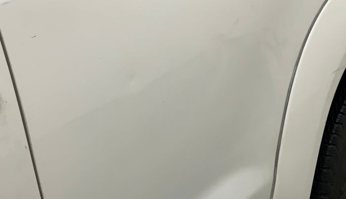 2010 Toyota Fortuner 3.0 4X4 MT, Diesel, Manual, 1,18,533 km, Rear left door - Slightly dented