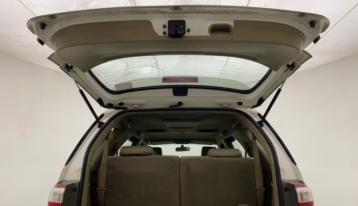 2010 Toyota Fortuner 3.0 4X4 MT, Diesel, Manual, 1,18,533 km, Boot Door Open