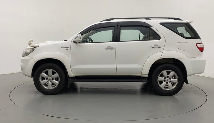 2010 Toyota Fortuner 3.0 4X4 MT, Diesel, Manual, 1,18,533 km, Left Side