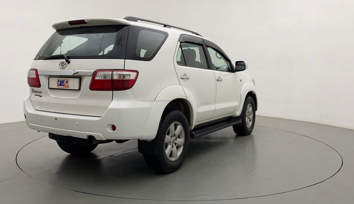 2010 Toyota Fortuner 3.0 4X4 MT, Diesel, Manual, 1,18,533 km, Right Back Diagonal
