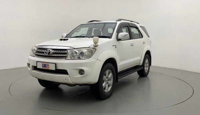 2010 Toyota Fortuner 3.0 4X4 MT, Diesel, Manual, 1,18,533 km, Left Front Diagonal
