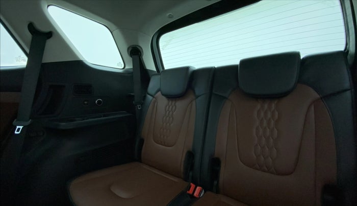 2021 Hyundai ALCAZAR 1.5 SIGNATURE (O) AT 6STR, Diesel, Automatic, 31,327 km, Third Seat Row ( optional )
