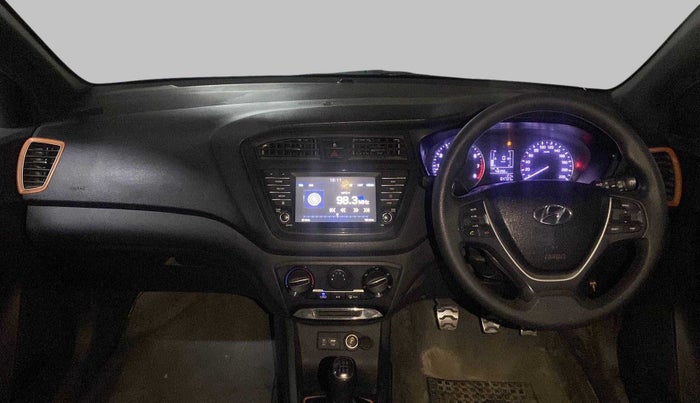 2017 Hyundai i20 Active 1.2 S, Petrol, Manual, 64,850 km, Dashboard
