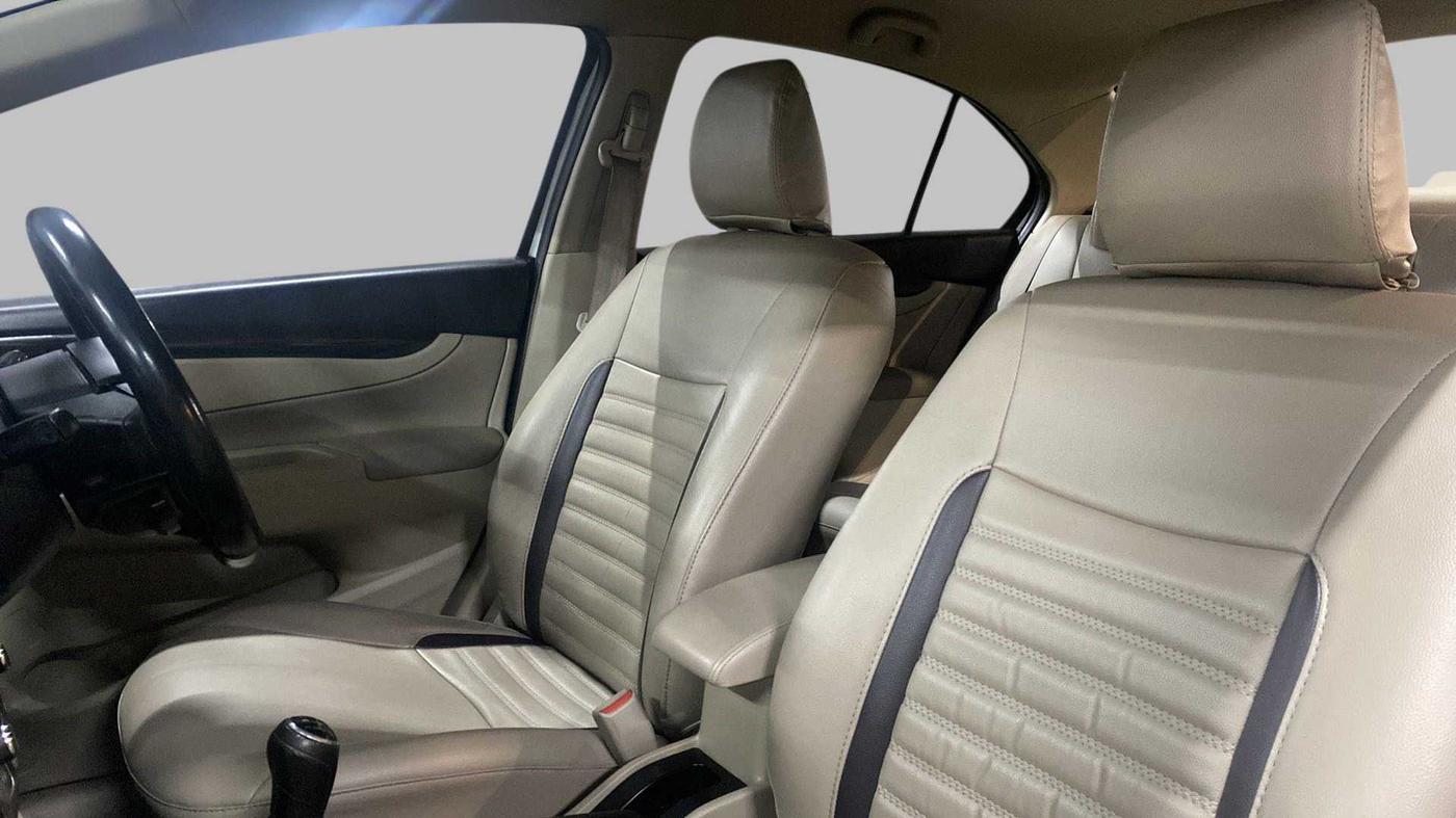 2017 Maruti Ciaz DELTA 1.4 MT PETROL, Petrol, Manual, 99,250 km, Right Side Front Door Cabin