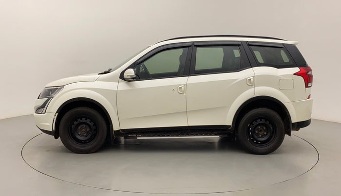 2018 Mahindra XUV500 W7, Diesel, Manual, 67,379 km, Left Side