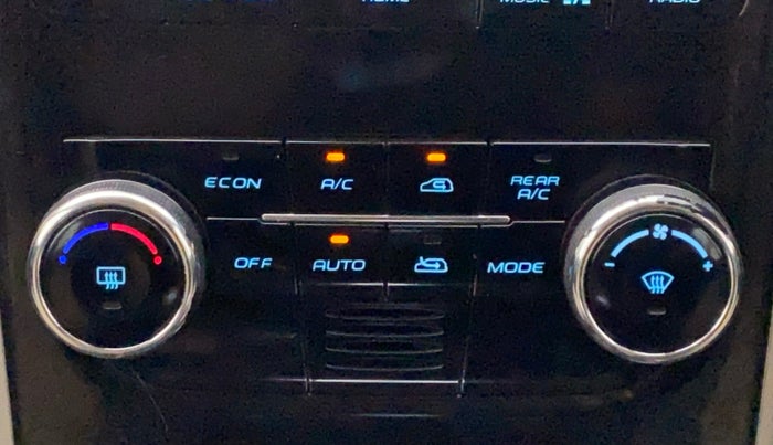 2018 Mahindra XUV500 W7, Diesel, Manual, 67,379 km, Automatic Climate Control