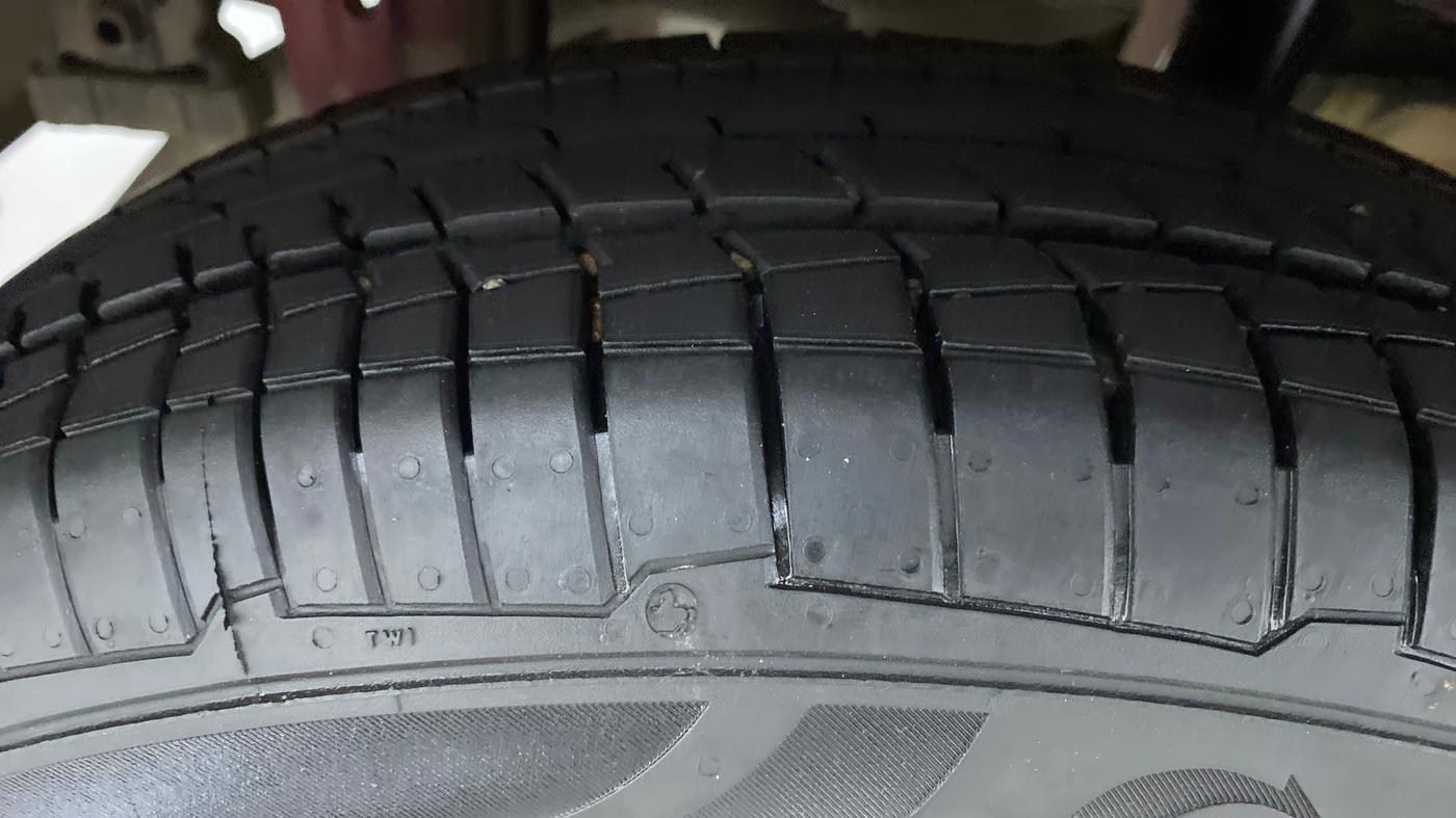 2015 Maruti Alto K10 VXI AMT, Petrol, Automatic, 43,594 km, Right Rear Tyre Tread