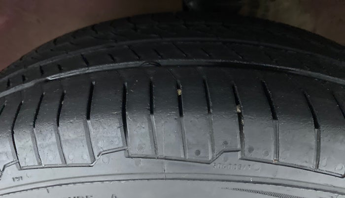 2015 Maruti Alto K10 VXI AMT, Petrol, Automatic, 43,594 km, Left Front Tyre Tread