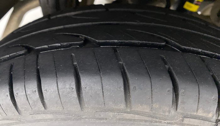 2018 Maruti Alto 800 VXI O, Petrol, Manual, 27,382 km, Right Rear Tyre Tread