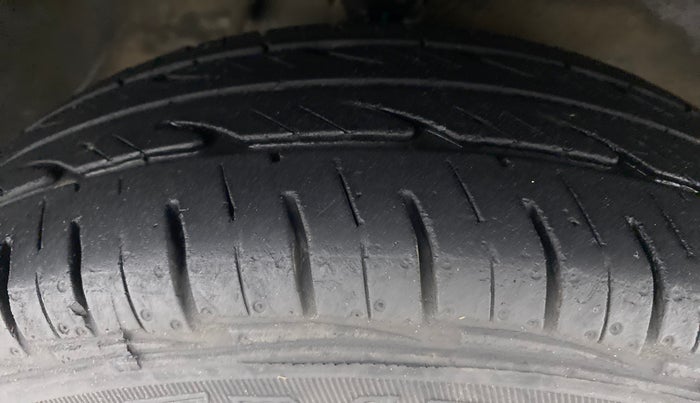 2018 Maruti Alto 800 VXI O, Petrol, Manual, 27,382 km, Right Front Tyre Tread