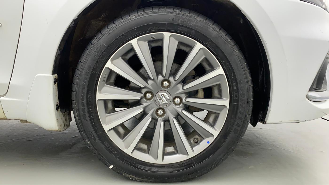 2018 Maruti Ciaz ALPHA 1.5 SHVS PETROL, Petrol, Manual, 42,142 km, Right Front Wheel