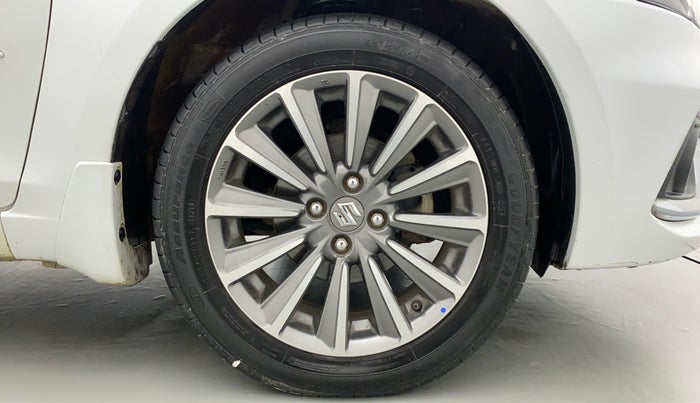2018 Maruti Ciaz ALPHA 1.5 SHVS PETROL, Petrol, Manual, 42,142 km, Right Front Wheel