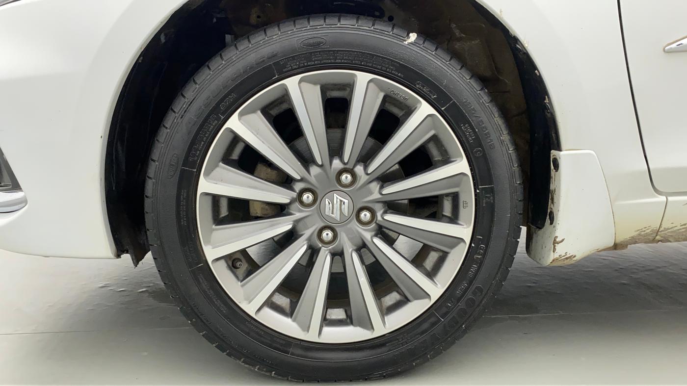 2018 Maruti Ciaz ALPHA 1.5 SHVS PETROL, Petrol, Manual, 42,142 km, Left Front Wheel