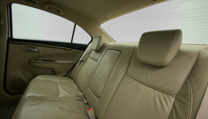 2018 Maruti Ciaz ALPHA 1.5 SHVS PETROL, Petrol, Manual, 42,142 km, Right Side Rear Door Cabin