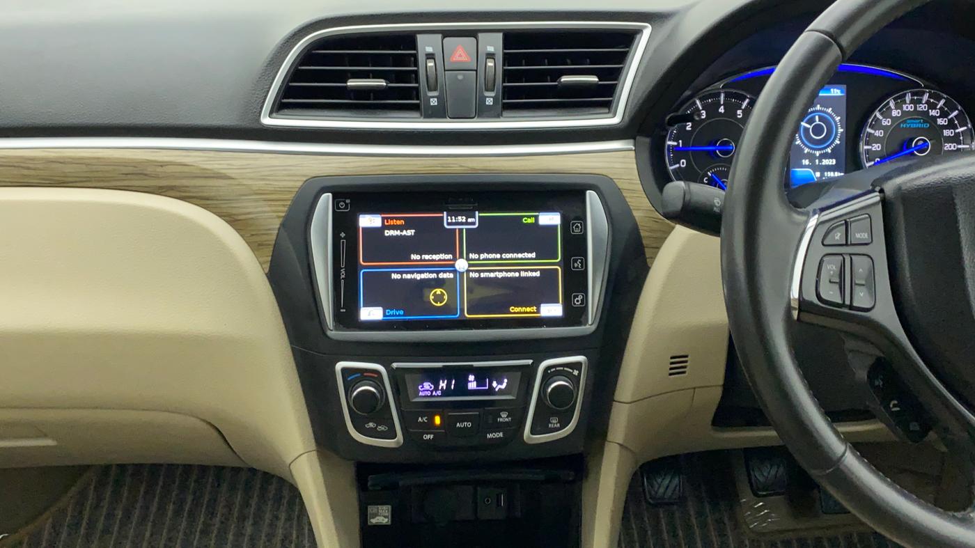 2018 Maruti Ciaz ALPHA 1.5 SHVS PETROL, Petrol, Manual, 42,142 km, Air Conditioner