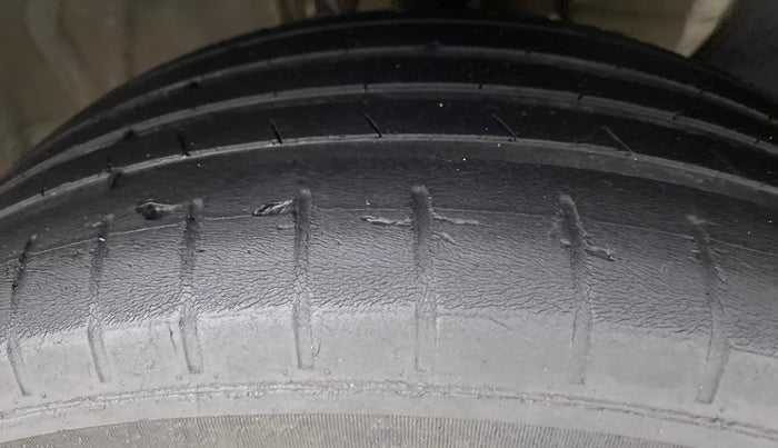 2018 Hyundai Elite i20 ASTA 1.4 CRDI (O), Diesel, Manual, 54,780 km, Right Front Tyre Tread