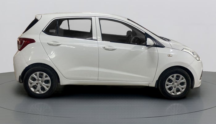 2015 Hyundai Grand i10 MAGNA 1.1 CRDI, Diesel, Manual, 35,750 km, Right Side View