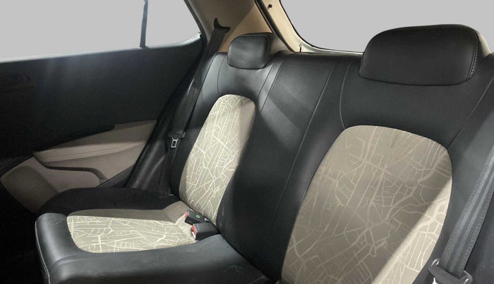 2015 Hyundai Grand i10 MAGNA 1.1 CRDI, Diesel, Manual, 35,750 km, Right Side Rear Door Cabin