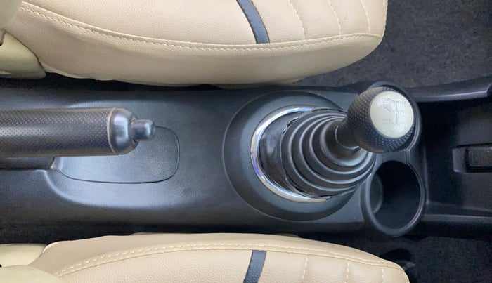 2013 Honda Brio S MT, Petrol, Manual, 87,101 km, Gear Lever