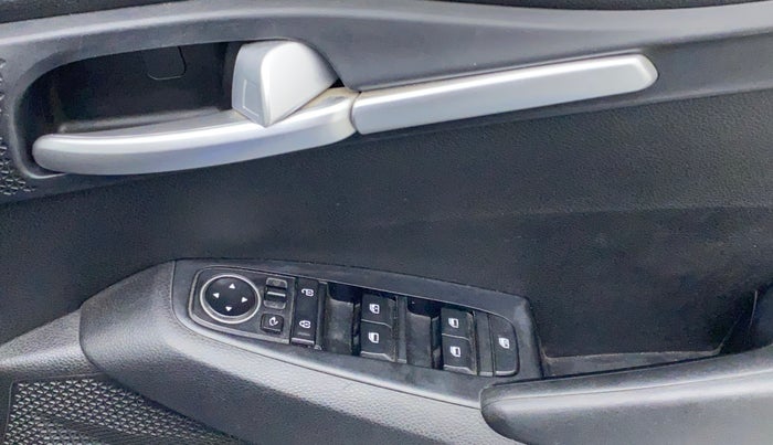 2020 KIA SELTOS HTK PLUS 1.5, Petrol, Manual, 53,416 km, Right front window switch / handle - Master window function not working