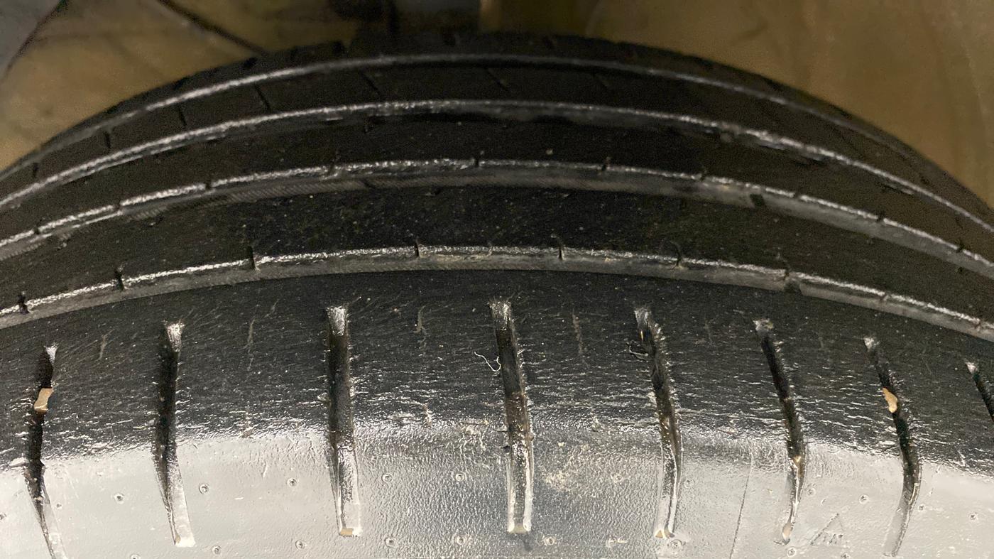 2017 Maruti Baleno ZETA PETROL 1.2, Petrol, Manual, 39,740 km, Left Front Tyre Tread