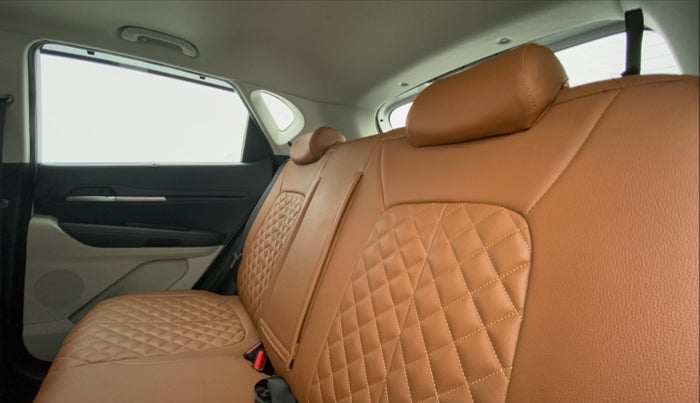 2021 KIA SONET HTX 1.0 IMT, Petrol, Manual, 30,332 km, Right Side Rear Door Cabin