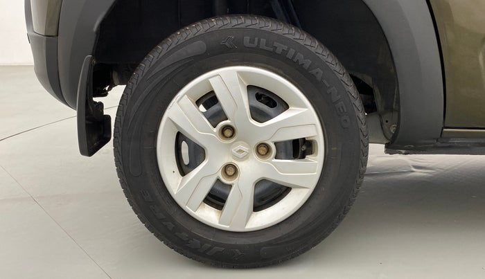 2016 Renault Kwid RXT, Petrol, Manual, 56,973 km, Right Rear Wheel