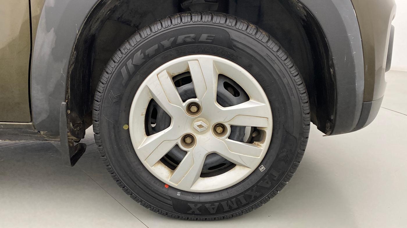 2016 Renault Kwid RXT, Petrol, Manual, 56,973 km, Right Front Wheel