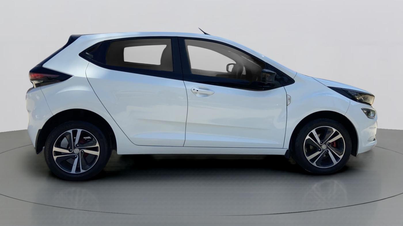 2021 Tata ALTROZ XZ 1.5 RTQ, Diesel, Manual, 22,467 km, Right Side View
