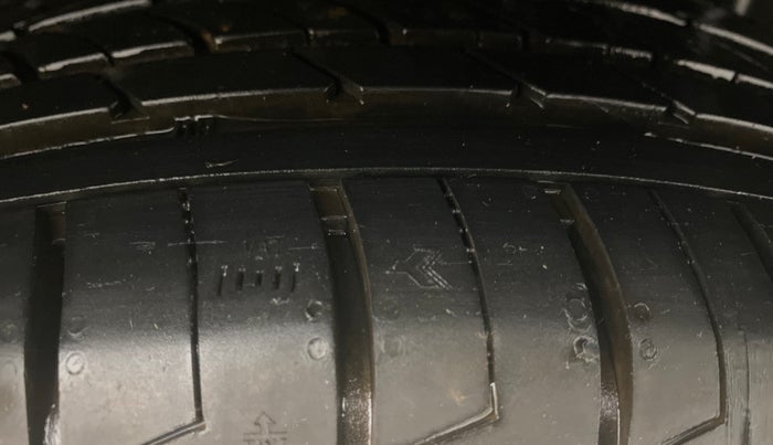 2022 KIA SONET HTK PLUS 1.0 IMT, Petrol, Manual, 76,414 km, Left Rear Tyre Tread
