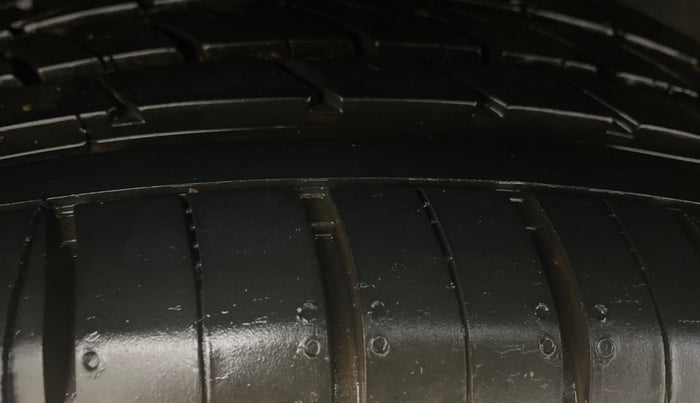 2022 KIA SONET HTK PLUS 1.0 IMT, Petrol, Manual, 76,414 km, Right Rear Tyre Tread