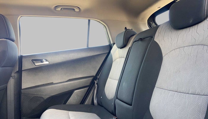 2018 Hyundai Creta SX PLUS AT 1.6 PETROL, Petrol, Automatic, 15,745 km, Right Side Rear Door Cabin