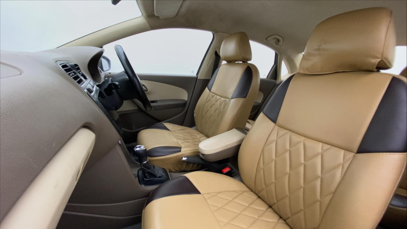 2016 Skoda Rapid ELEGANCE 1.6 MPFI AT, Petrol, Automatic, 99,847 km, Right Side Front Door Cabin