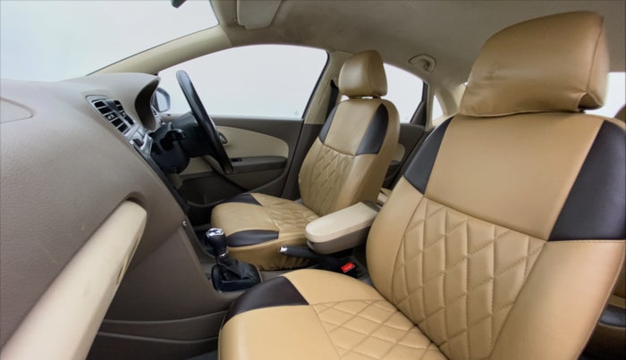 2016 Skoda Rapid ELEGANCE 1.6 MPFI AT, Petrol, Automatic, 99,847 km, Right Side Front Door Cabin
