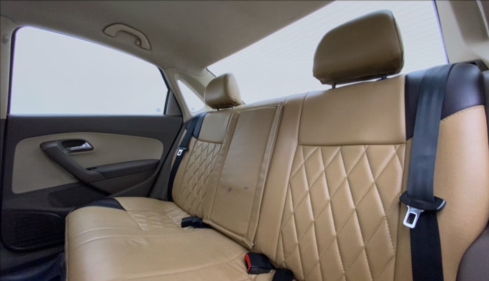2016 Skoda Rapid ELEGANCE 1.6 MPFI AT, Petrol, Automatic, 99,847 km, Right Side Rear Door Cabin